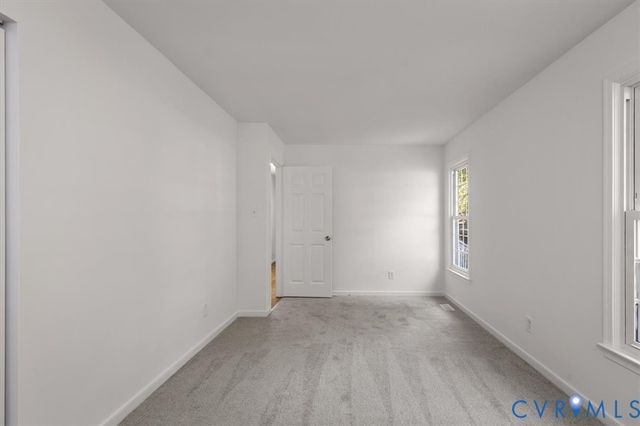 3031 Speeks Dr, Midlothian, VA 23112