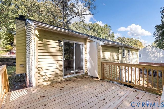 3031 Speeks Dr, Midlothian, VA 23112
