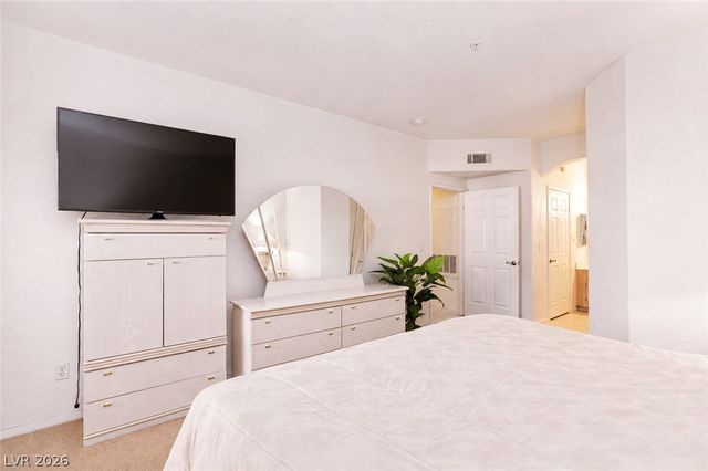6480 Annie Oakley Drive 511, Las Vegas, NV 89120