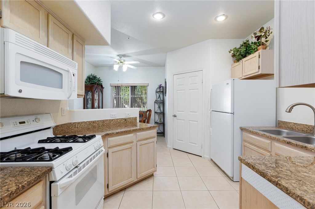 6480 Annie Oakley Drive 511, Las Vegas, NV 89120