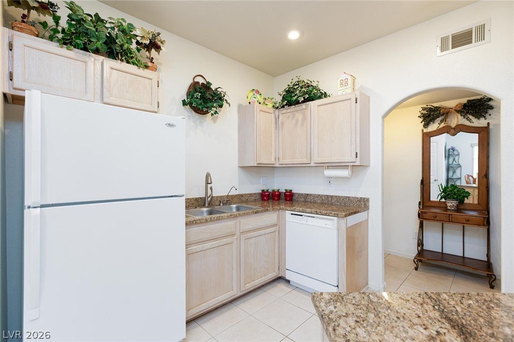 6480 Annie Oakley Drive 511, Las Vegas, NV 89120 — photo 3
