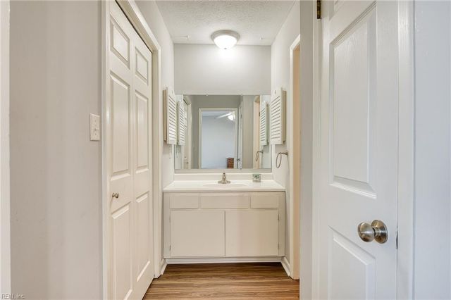 5 Sundance PL, Newport News, VA 23608