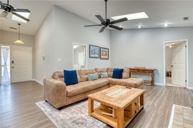 5 Sundance PL, Newport News, VA 23608