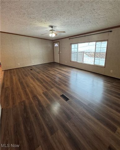 211 Odell Lane, Parkersburg, WV 26104