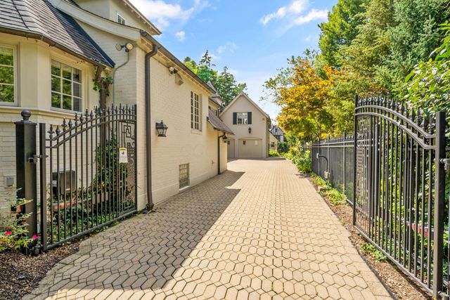 57 Preston Road, Columbus, OH 43209