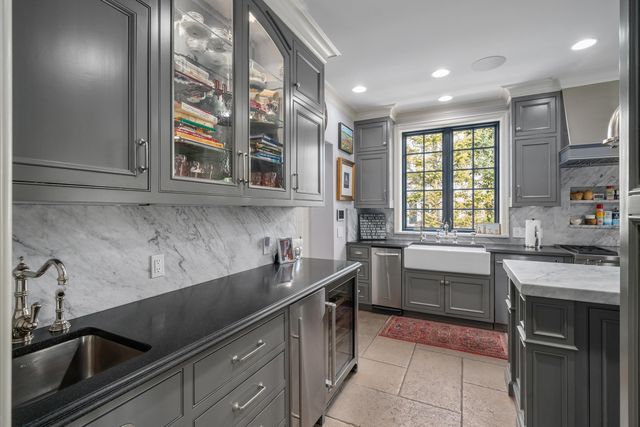 57 Preston Road, Columbus, OH 43209