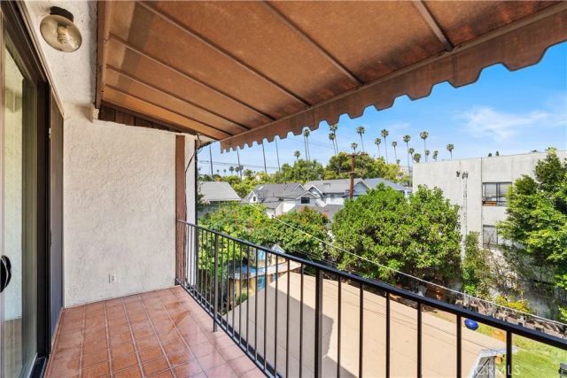 1559 Winona D3, Los Angeles, CA 90027