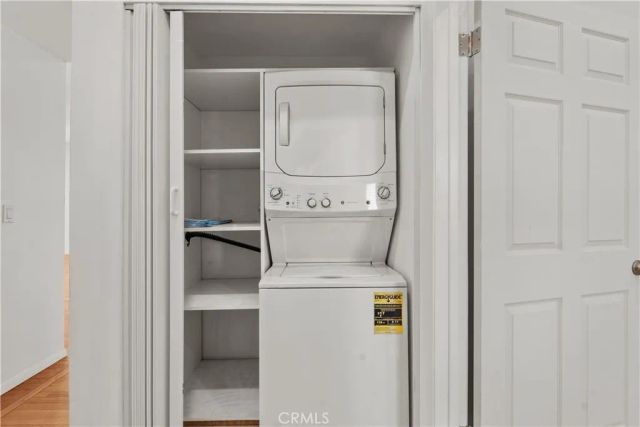 1559 Winona D3, Los Angeles, CA 90027