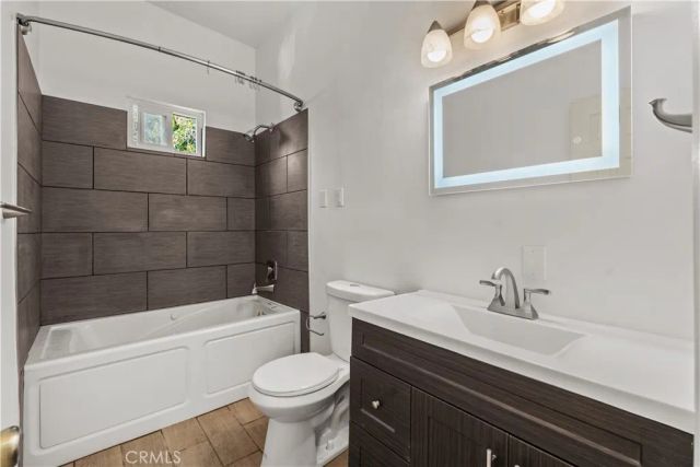 1559 Winona D3, Los Angeles, CA 90027