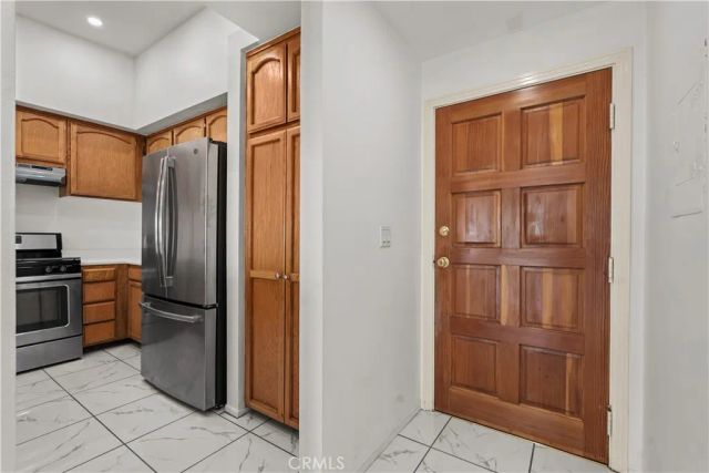 1559 Winona D3, Los Angeles, CA 90027