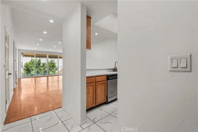 1559 Winona D3, Los Angeles, CA 90027