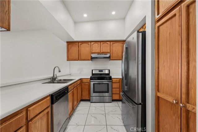 1559 Winona D3, Los Angeles, CA 90027