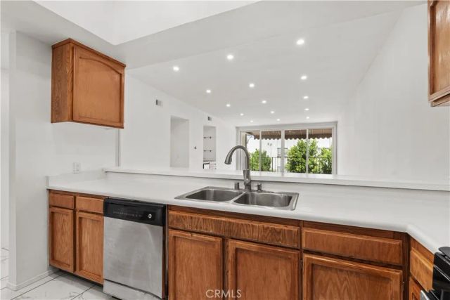 1559 Winona D3, Los Angeles, CA 90027