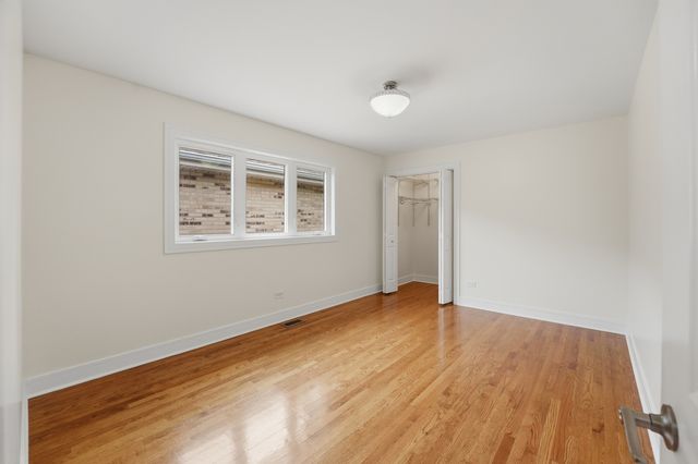 4225 N Newland Avenue, Harwood Heights, IL 60706