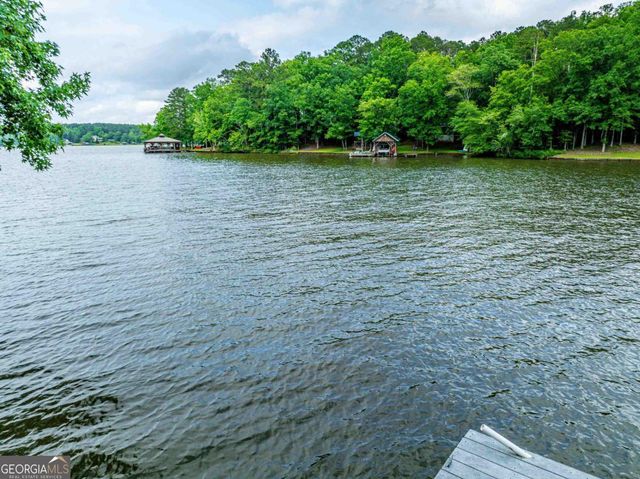 736 Susan Davis Road, Sparta, GA 31087