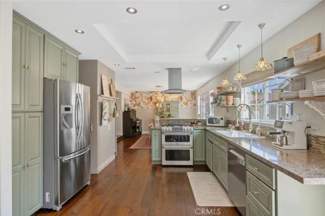 23534 Via Castanet, Valencia, CA 91355