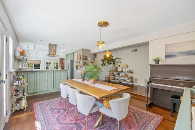 23534 Via Castanet, Valencia, CA 91355