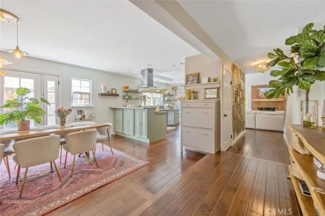 23534 Via Castanet, Valencia, CA 91355