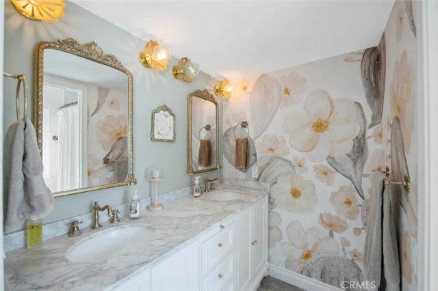 23534 Via Castanet, Valencia, CA 91355