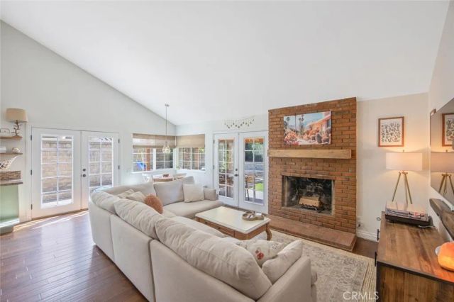 23534 Via Castanet, Valencia, CA 91355