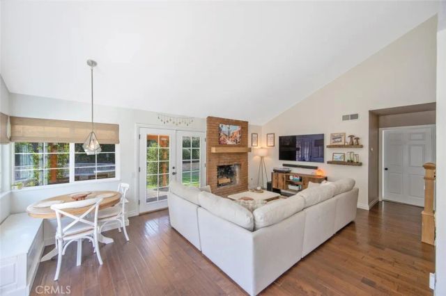 23534 Via Castanet, Valencia, CA 91355