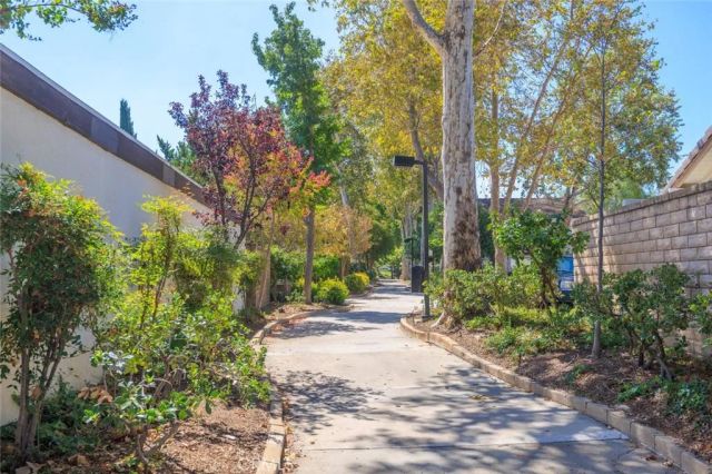 23534 Via Castanet, Valencia, CA 91355