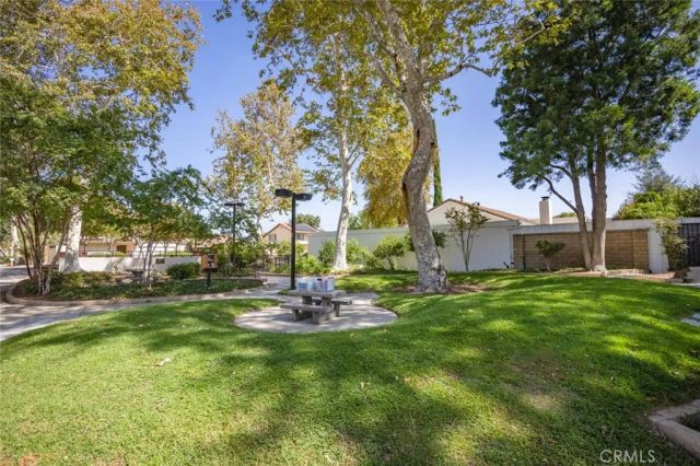 23534 Via Castanet, Valencia, CA 91355