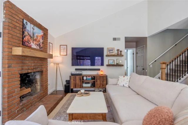 23534 Via Castanet, Valencia, CA 91355