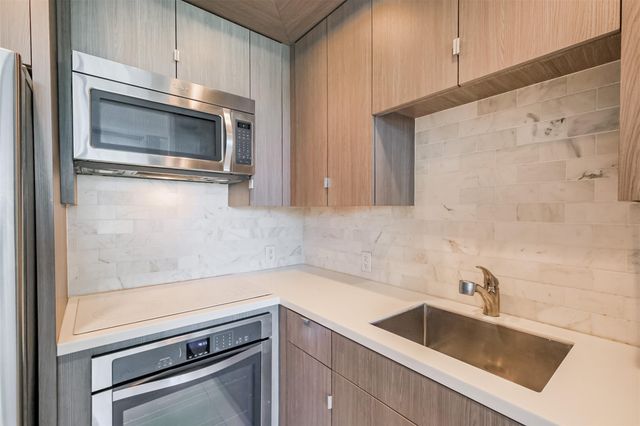 3600 Montrose Boulevard 104, Houston, TX 77006