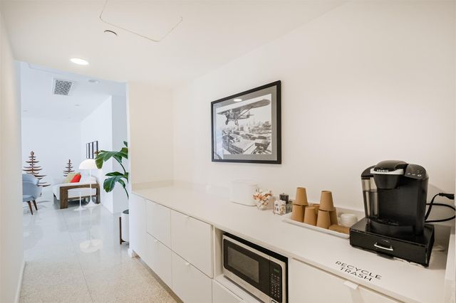 3600 Montrose Boulevard 104, Houston, TX 77006