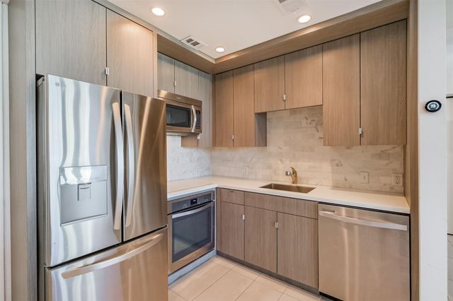 3600 Montrose Boulevard 104, Houston, TX 77006