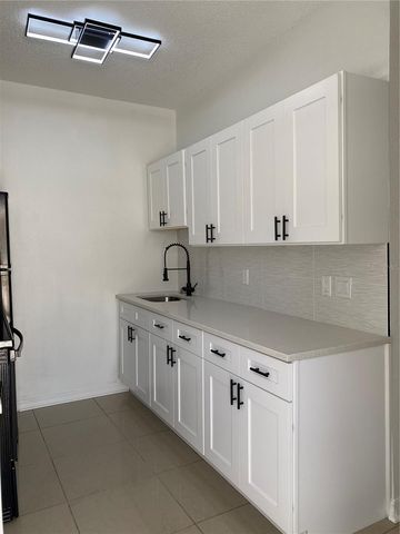 3460 4TH AVENUE S, St Petersburg, FL 33711