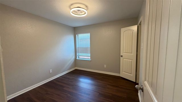 1510 White Willow Lane, Arlington, TX 76002