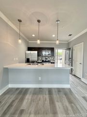 831 Terrell Rd Apt 103, San Antonio, TX 78209