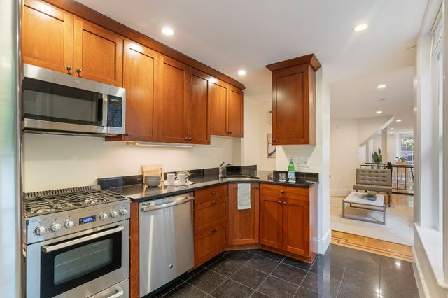 20 Joy St 1, Boston, MA 02114