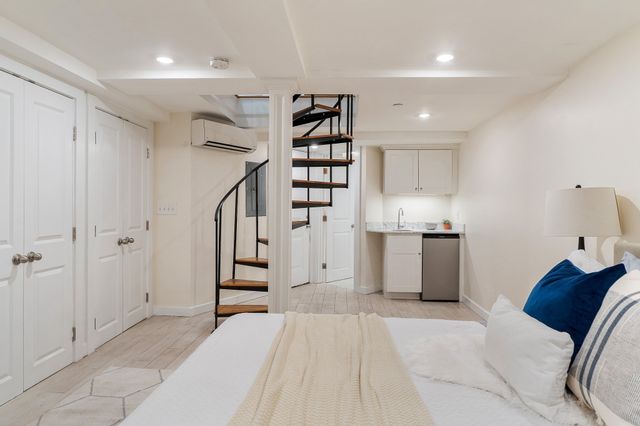 20 Joy St 1, Boston, MA 02114