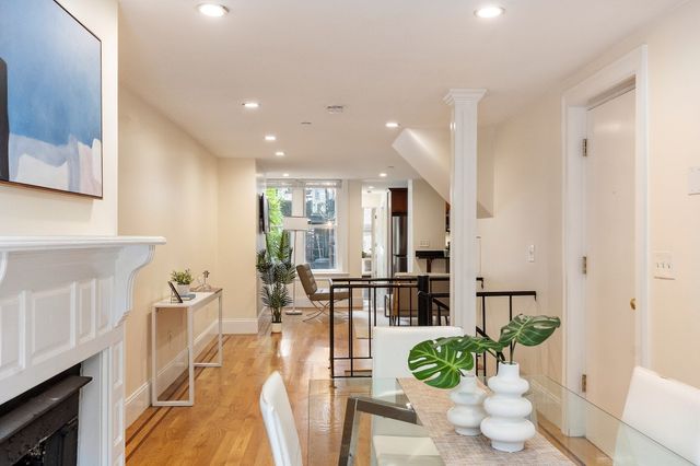 20 Joy St 1, Boston, MA 02114