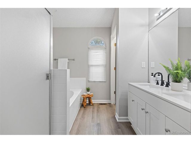 20922 E 43rd Ave, Denver, CO 80249