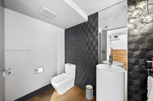 601 NE 36th St 3407, Miami, FL 33137