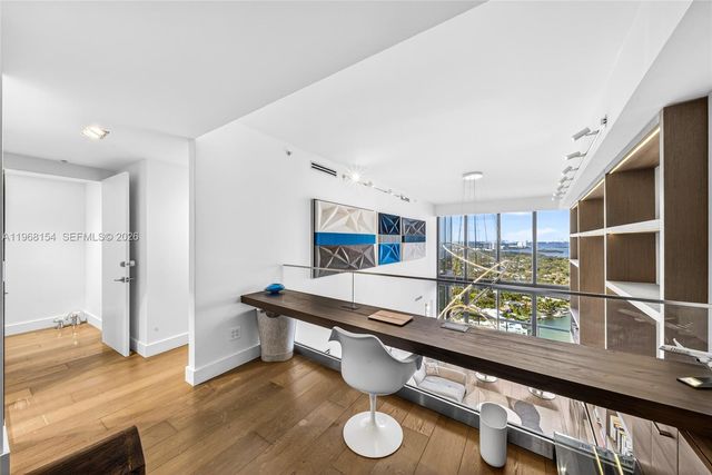 601 NE 36th St 3407, Miami, FL 33137