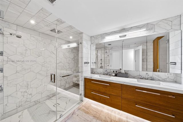 601 NE 36th St 3407, Miami, FL 33137