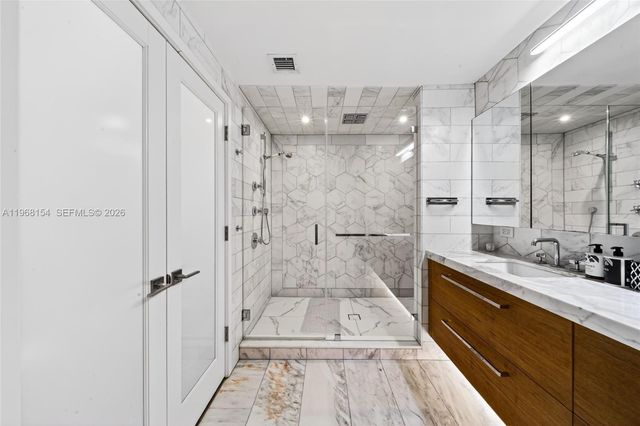 601 NE 36th St 3407, Miami, FL 33137