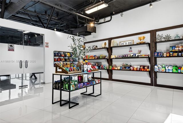 601 NE 36th St 3407, Miami, FL 33137