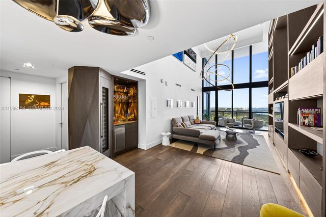 601 NE 36th St 3407, Miami, FL 33137