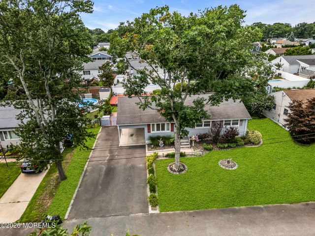 109 Redwood Place E, Brick, NJ 08724