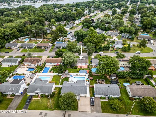 109 Redwood Place E, Brick, NJ 08724