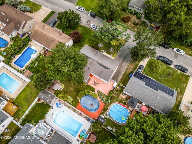 109 Redwood Place E, Brick, NJ 08724