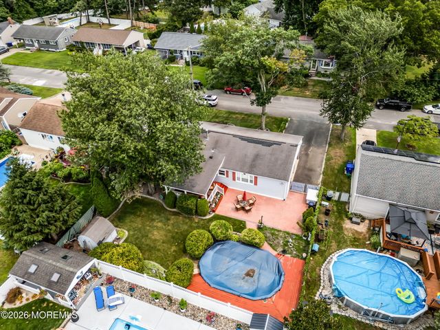 109 Redwood Place E, Brick, NJ 08724