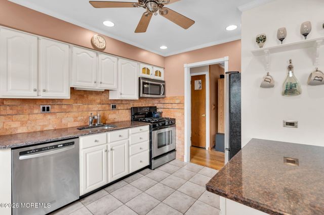 109 Redwood Place E, Brick, NJ 08724