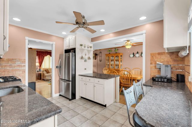 109 Redwood Place E, Brick, NJ 08724